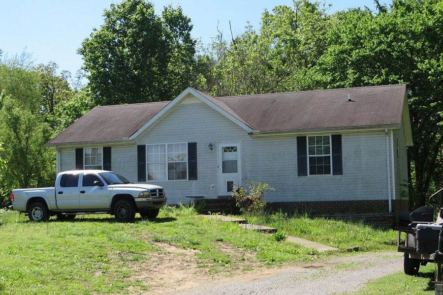 1st image of 564 Bellamy Ln