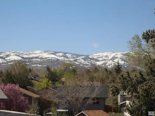 2760 Powder Dr, Reno, NV 89503