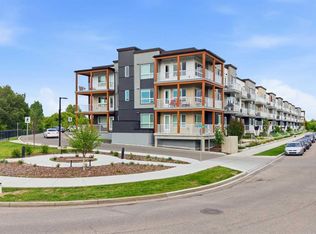 1605 W 17th St SE #102, Calgary, AB T2G2L7