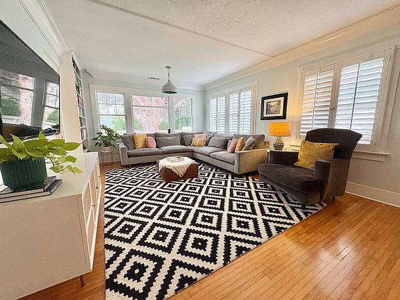 3rd image of 1744 Myrtle Ave