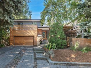 6 Earlington Ave, Toronto, ON M8X 2N5