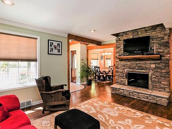 3rd image of 6210 Brookside Dr