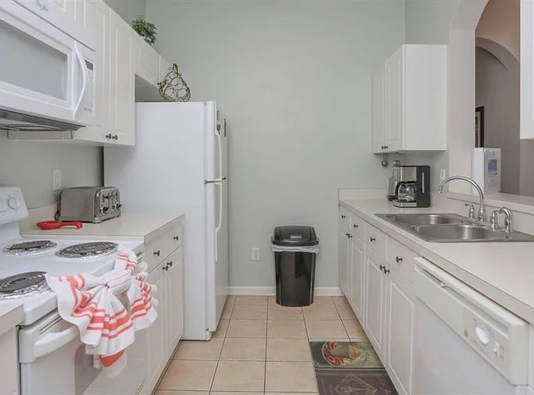 2310 Silver Palm Dr #302 — Photo 15