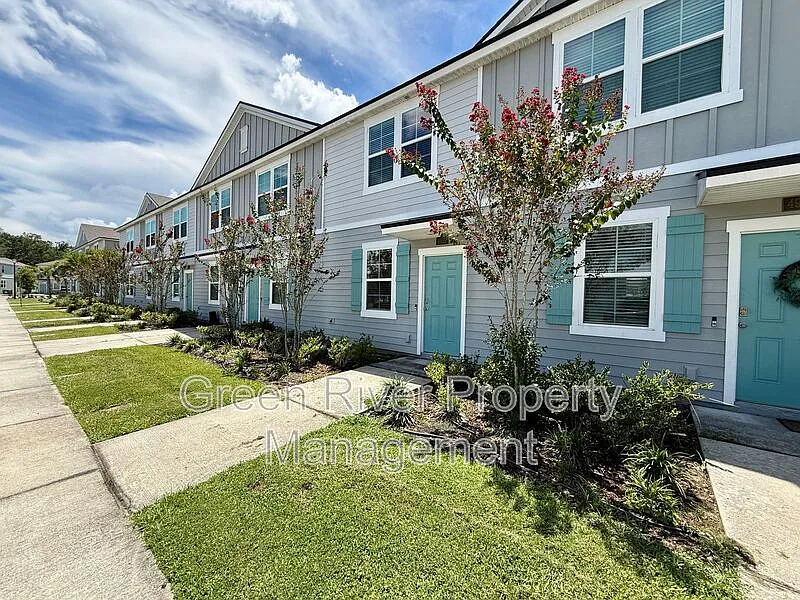 2 bed, 2.5 bath, 1110 sqft, $1,600 — Photo 3