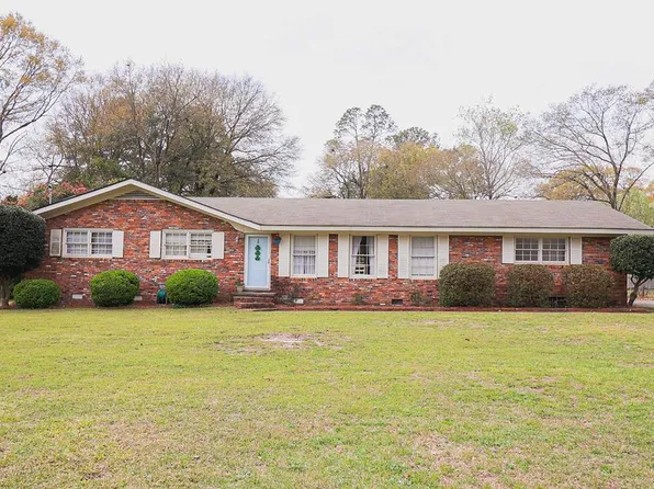 213 Springdale Dr, Americus, GA 31709