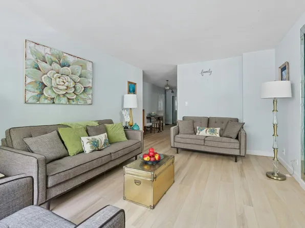 1270 5th Avenue 1D image 3 of 12