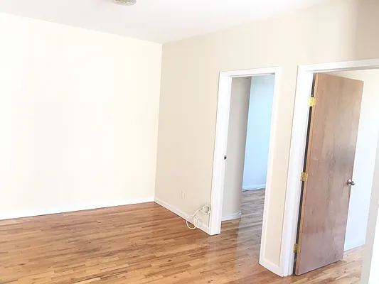 Rented by Metroline Realty | media 2
