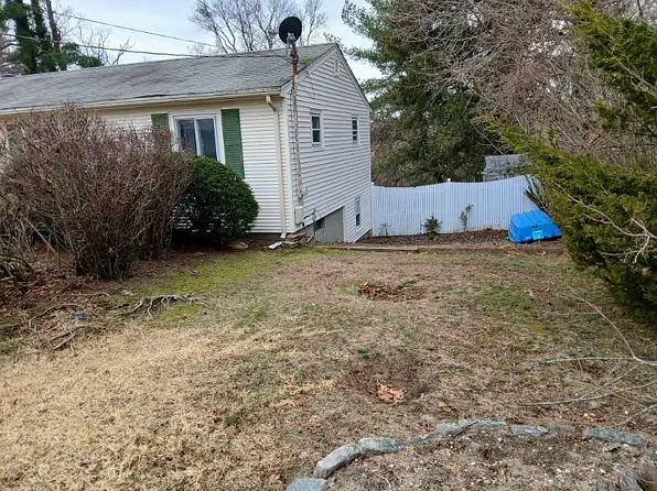 178 Hilton Rd, Warwick, RI 02889