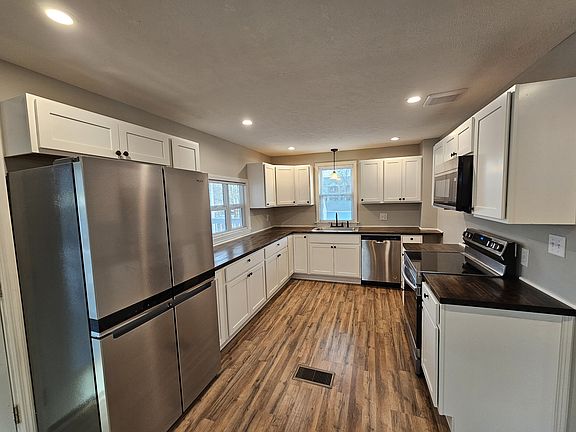 5th image of 1119 Riverside Dr #2