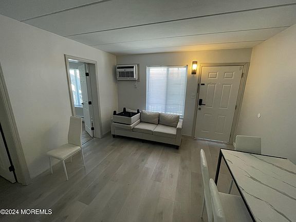 3rd image of 33 Fremont Ave #7