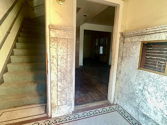 3rd image of 4936 W Washington Blvd