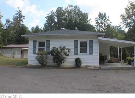 3rd image of 345 NE Pine St