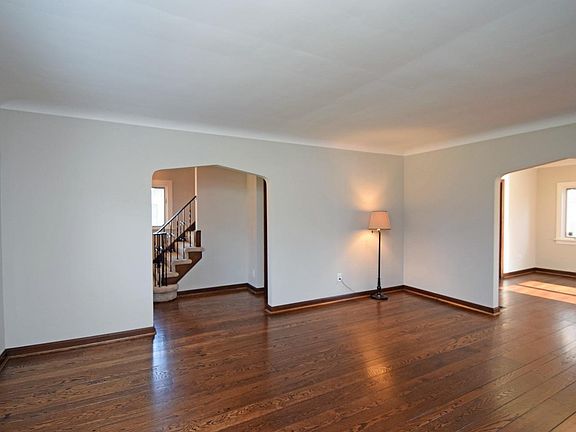 5th image of 3862 Drakewood Dr