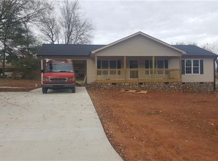 314 W F St, Newton, NC 28658