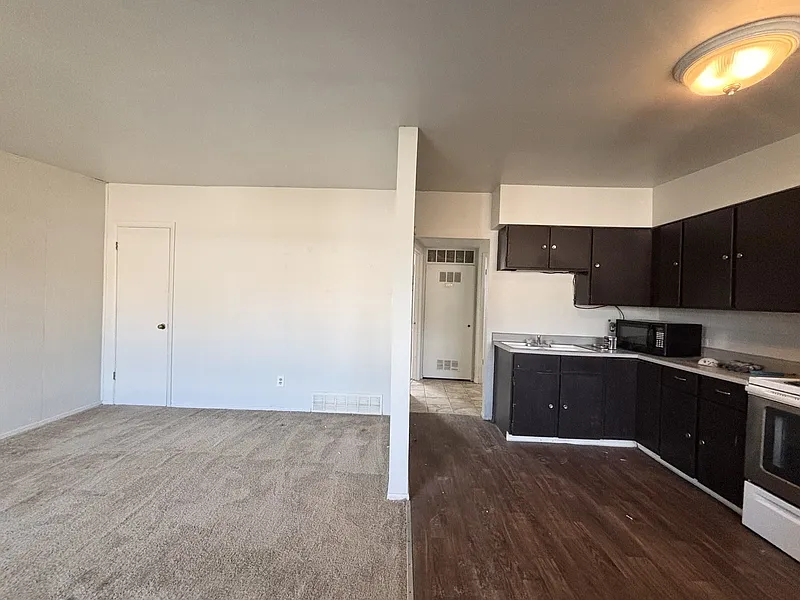 1 bed, 1.0 bath, 750 sqft, $1,090 — Photo 3