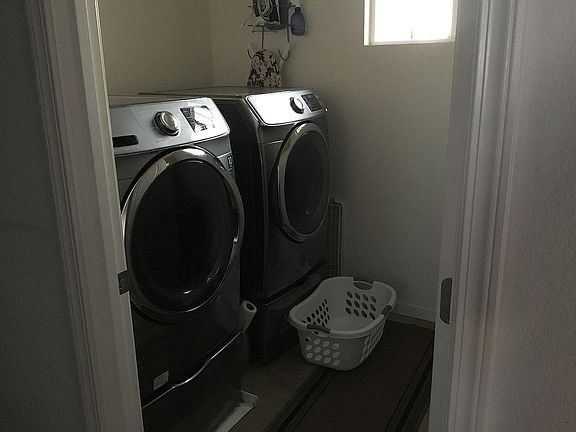 3rd image of 4107 Hellenic Dr