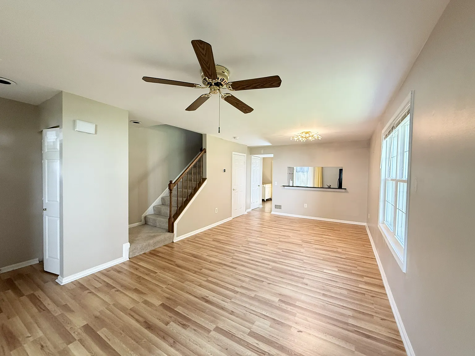 2 bed, 1.5 bath, 1120 sqft, $2,300 — Photo 4