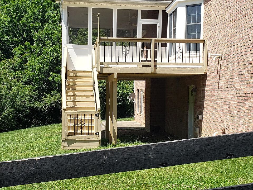 2nd image of 120 Ranger Ct