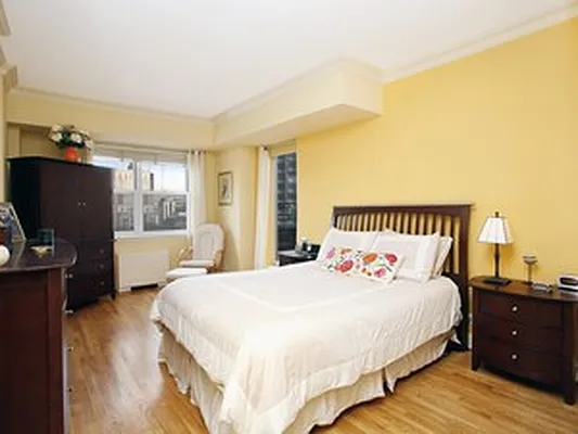 Sold by Corcoran | media 14