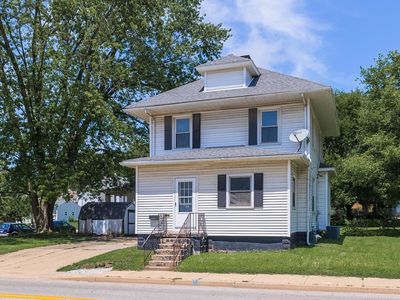 704 E Oakland Ave, Bloomington, IL, 61701