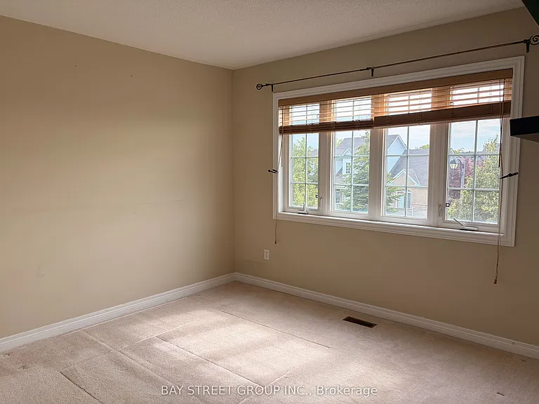211 Stonebridge Dr — Photo 11