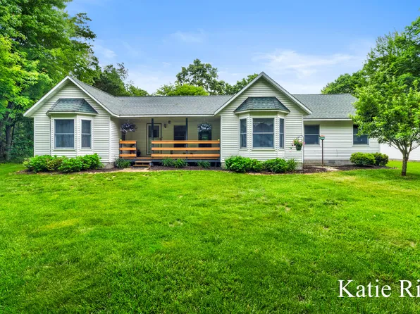 9210 Lamos Rd, Montague, MI 49437