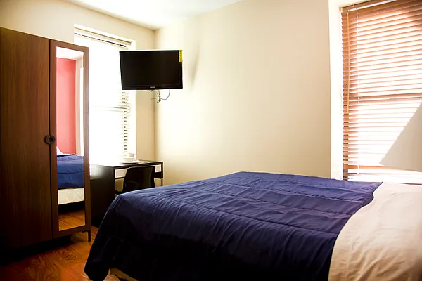 Rented by Easy Rental LLC | media 17