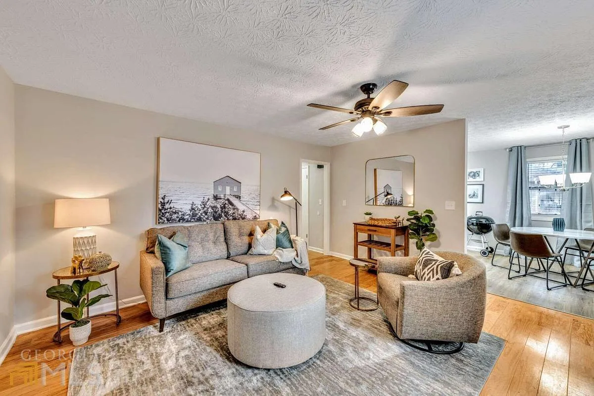 2 bed, 2.0 bath, 100 sqft, $3,400 — Photo 2