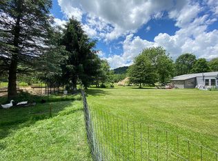 6394 Forest Lake Rd, Montrose, PA 18801