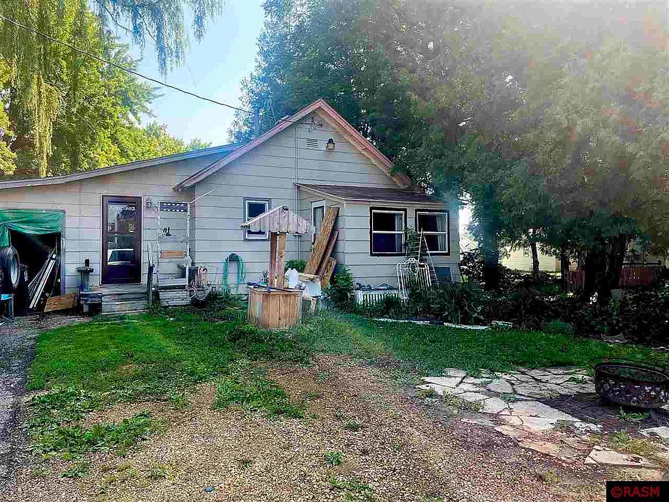 1st image of 221 Main St W