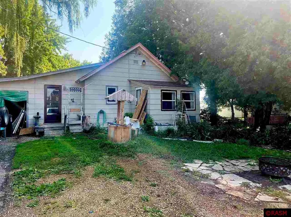 221 Main St W, Saint Clair, MN 56080