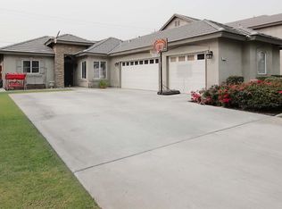 2719 Grand Haven Ln, Bakersfield, CA 93313