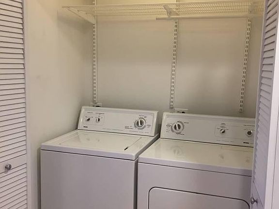 3rd image of 2040 W Belmont Ave