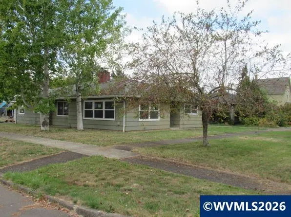 114 Walnut St, Independence, OR 97351