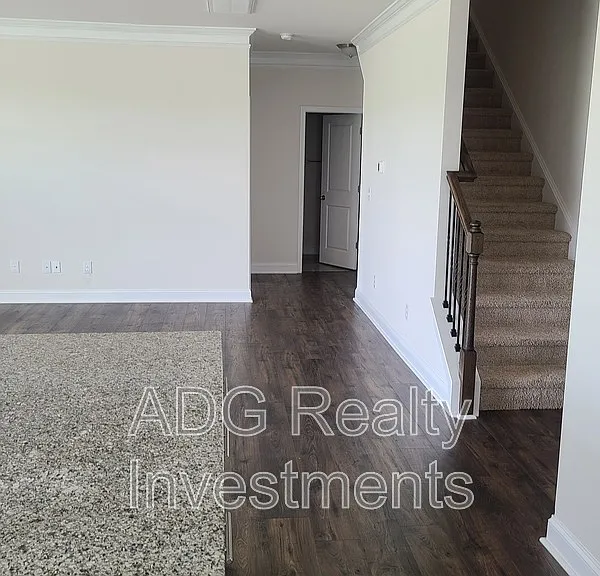 1577 Cambria Ct — Photo 14