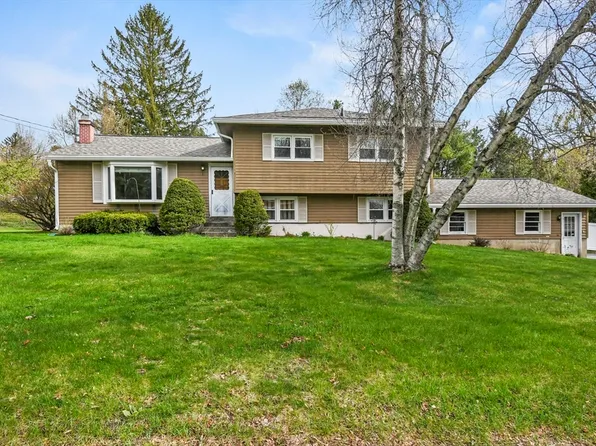 24 Bruce Dr, Dalton, MA 01226