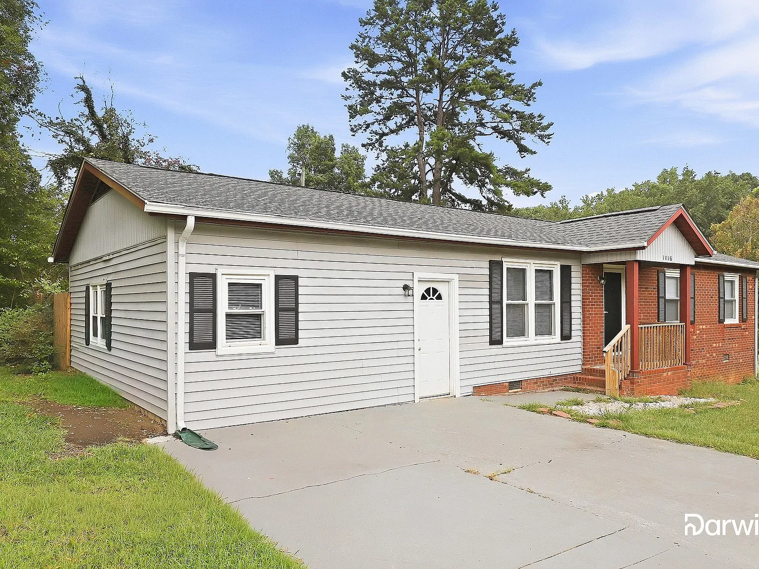3 bed, 2.5 bath, 1572 sqft, $1,735 — Photo 2