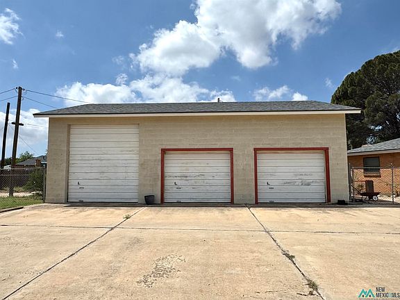 4th image of 213 E Berry Dr