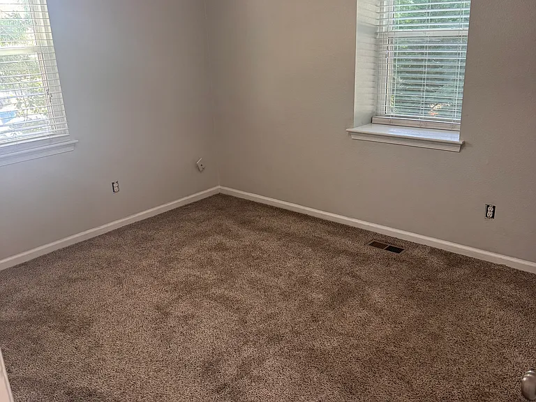 1307 Gaineford Ct — Photo 13