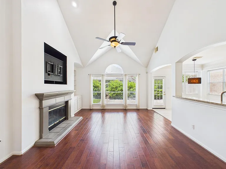 5407 Lake Place Dr — Photo 10
