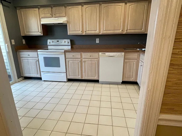 9132 Dominion Cir — Photo 7
