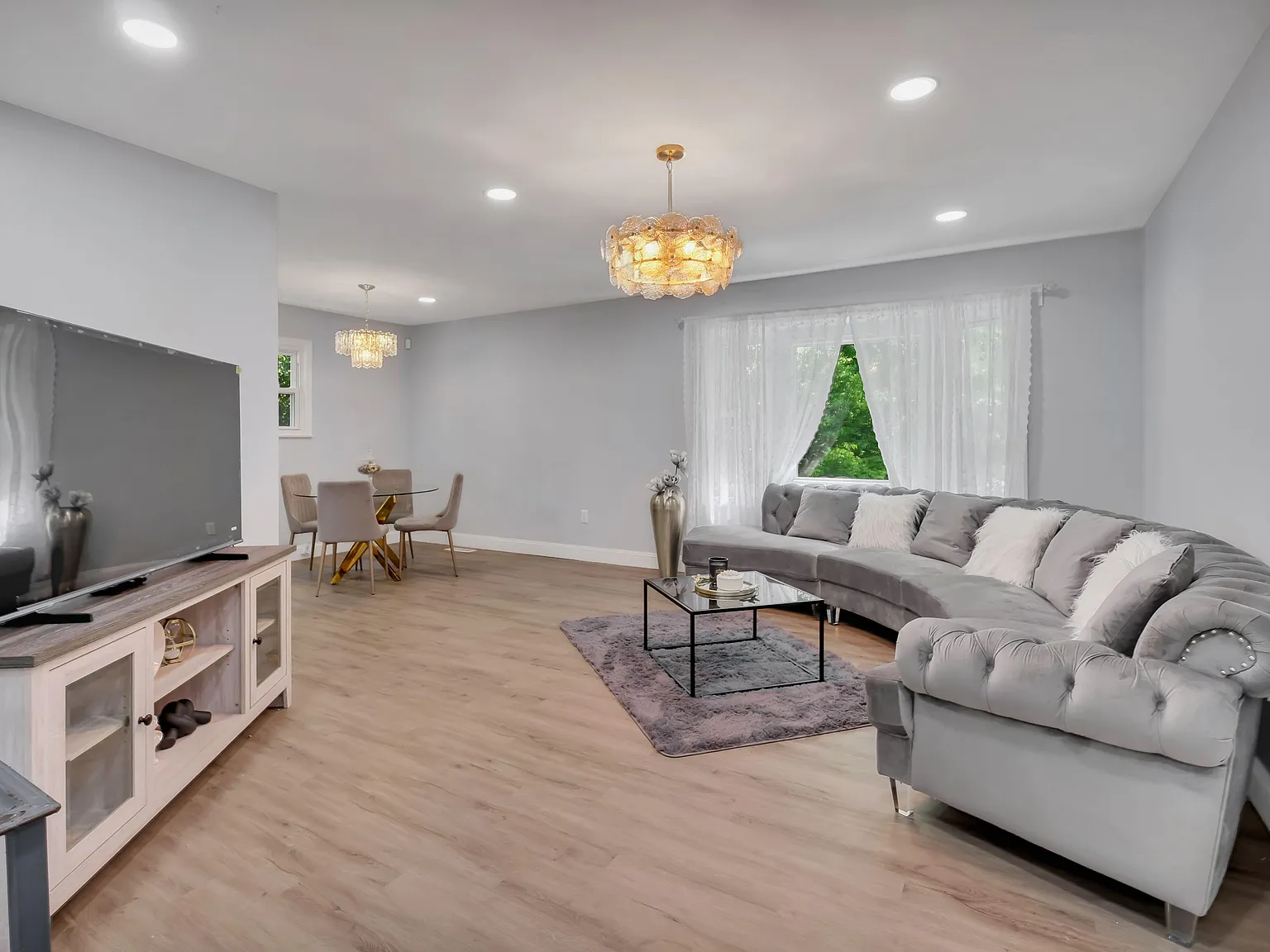 4 bed, 3.0 bath, 2700 sqft, $1,845 — Photo 3