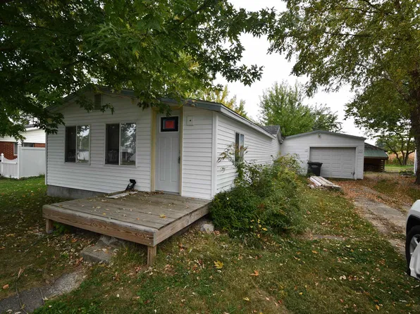 1049 N Main St, Tipton, IN 46072