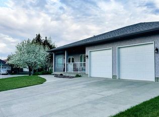 201 NE Aspen Way, Vulcan, AB T0L2B0