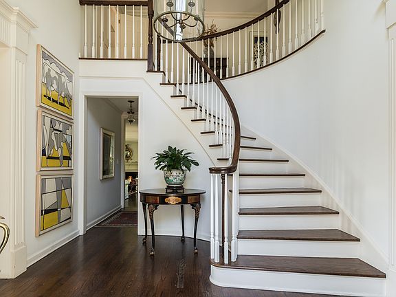 4th image of 129 Fox Ln