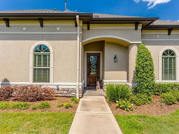 3rd image of 4318 Summerlee Ct