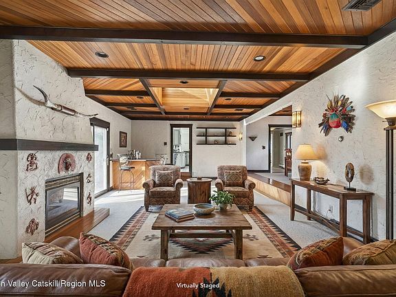 3rd image of 116 Wildwing Park Road