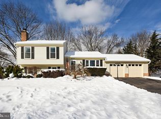 10135 Yorktown Dr, Great Falls, VA