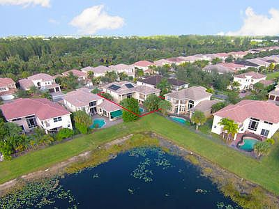 551 Edgebrook Aerial 1