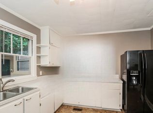 1215 Hunt St #1, Newberry, SC 29108